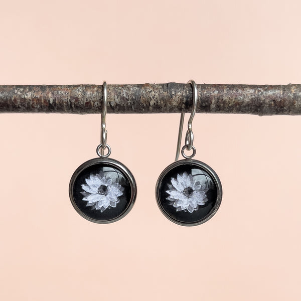 Everlasting Daisy - Tasmanian Wilderness Earrings - Handmade in Australia